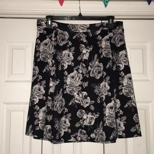 Black/gray floral skirt